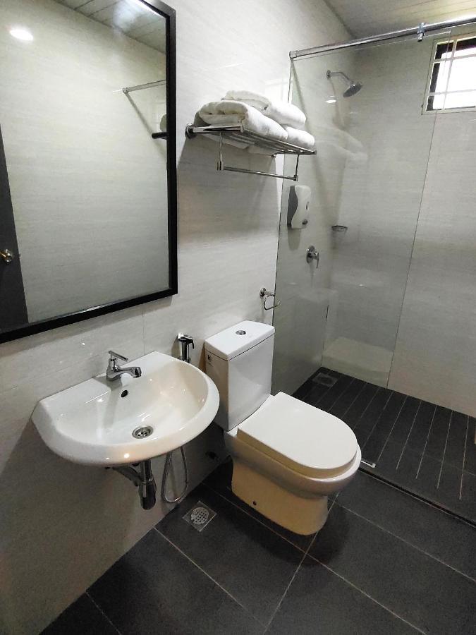 3-Plus Hotel Kota Kinabalu Dış mekan fotoğraf